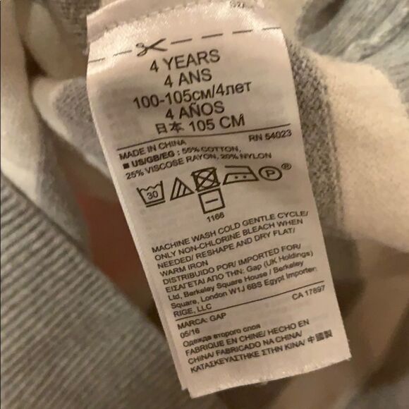 ✅Last deal✅Gap sweaters bundle 2 - Picture 7 of 7